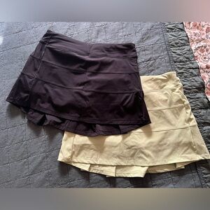 Tiered Black and Green Tennis Skirt Set of 2